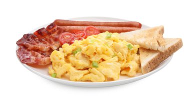 Lezzetli bir kahvaltı. Pastırmalı, sosisli, domatesli ve kızarmış ekmekli leziz omlet.