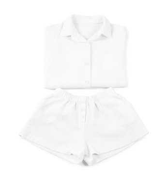 Süslü pijamalar beyaza izole edilmiş, üst manzara