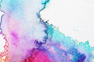 Beyaz kağıt üzerinde parlak suluboya resim, üst görünüm