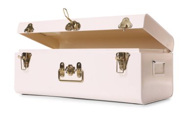 Boş bir bavul beyaza izole edilmiş.