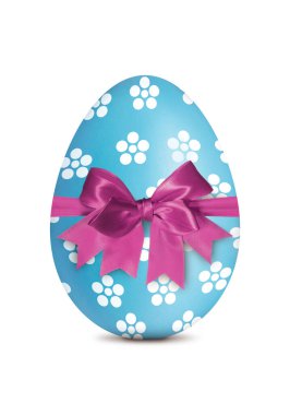 Mavi Paskalya yumurtası, deseni ve yayı beyaza izole edilmiş.