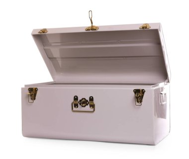 Boş bir bavul beyaza izole edilmiş.