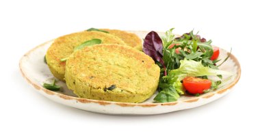 Beyaz salatalı lezzetli vejetaryen köfteleri.