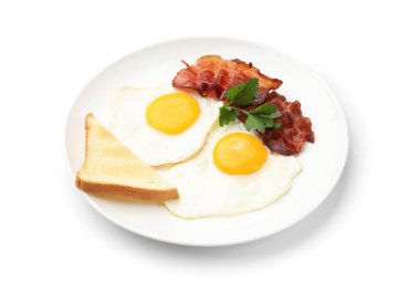 Yağda yumurta, pastırma, maydanoz ve beyaz ekmek dilimli leziz bir kahvaltı.