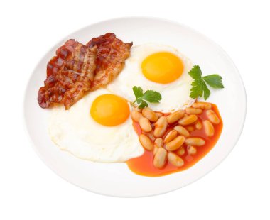 Lezzetli geleneksel İngiliz kahvaltısı beyaz üzerine izole