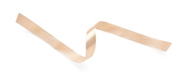 Güzel bej kurdele beyaza izole edilmiş, üst manzara. Pankart tasarımı