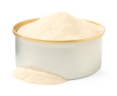 Kasedeki jelatin tozu beyaza izole edilmiş.