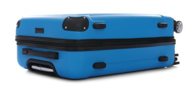 Açık mavi bir bavul beyaz üzerine izole edilmiş.