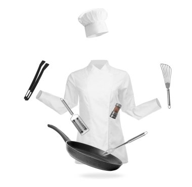 Şef üniforması ve mutfak aletleri beyaz arka planda hareket halinde. Aşçılık dersleri ya da poster tasarımı