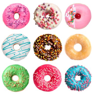 Beyaz arka planda çeşitli lezzetli çörekler, kolaj