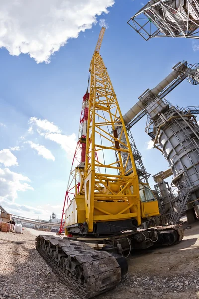 Equipement spécial : grue sur chenilles — Photo