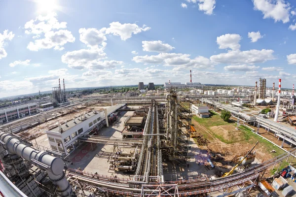 Blick von oben auf das von der Raffinerie besetzte Gebiet — Stockfoto