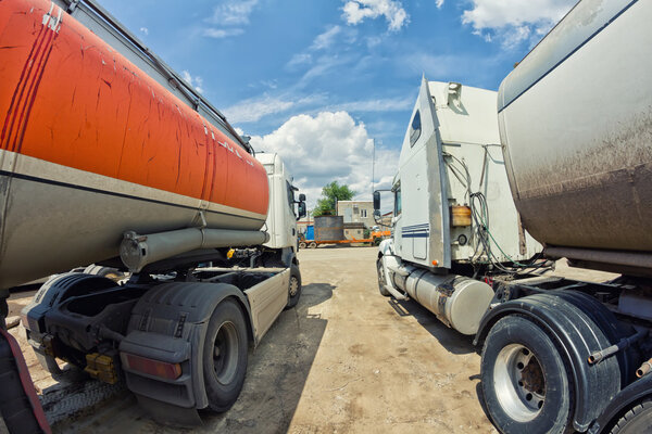 Not washed trucks for long distance transport of industrial carg