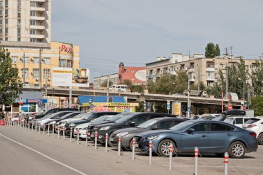 Görünümü yeni Belediye ve tren istasyonu 
