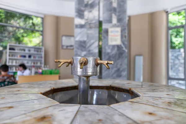 Old Drinking Source Useful Mineral Water Equipped Taps Tourists — Stock Photo, Image