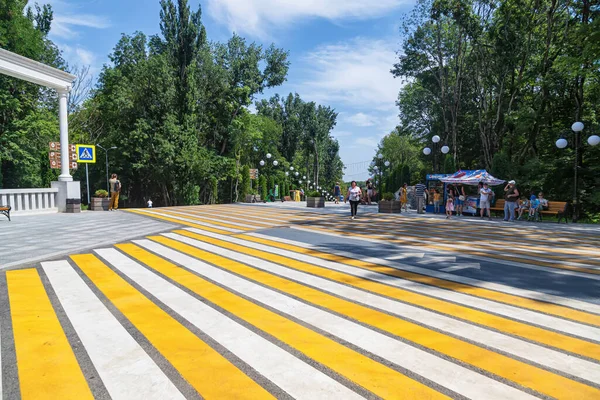 Zheleznovodsk August Very Wide Pedestrian Crossing Designed Large Flow Tourists — Stock Photo, Image