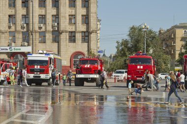 volgograd avlu açık havada Fuar Standı, itfaiye araçları.