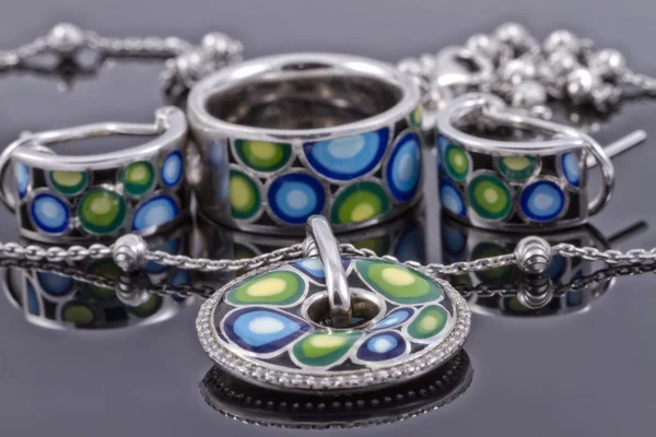 Gümüş Takı Seti: yüzük, küpe ve kolye