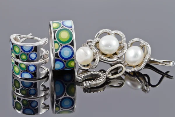 Zestaw biżuterii srebro — Zdjęcie stockowe