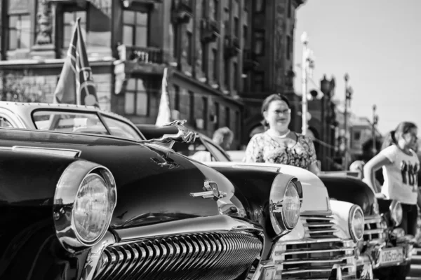 Exposición de coches antiguos en celebración — Foto de Stock