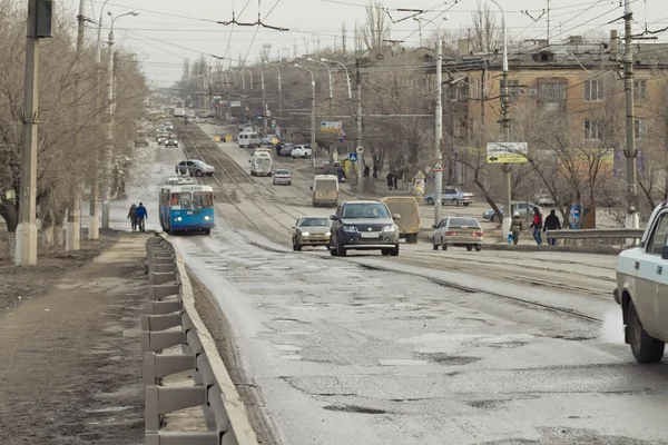 Грозний тротуар або підйомний міст. — стокове фото