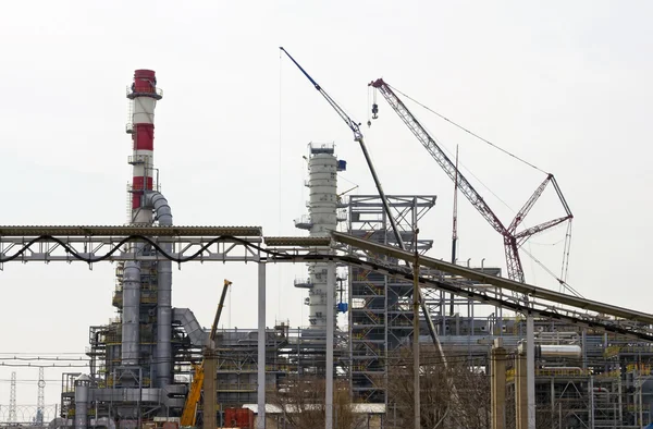 Construction of a new plant at the refinery — Stock Photo, Image
