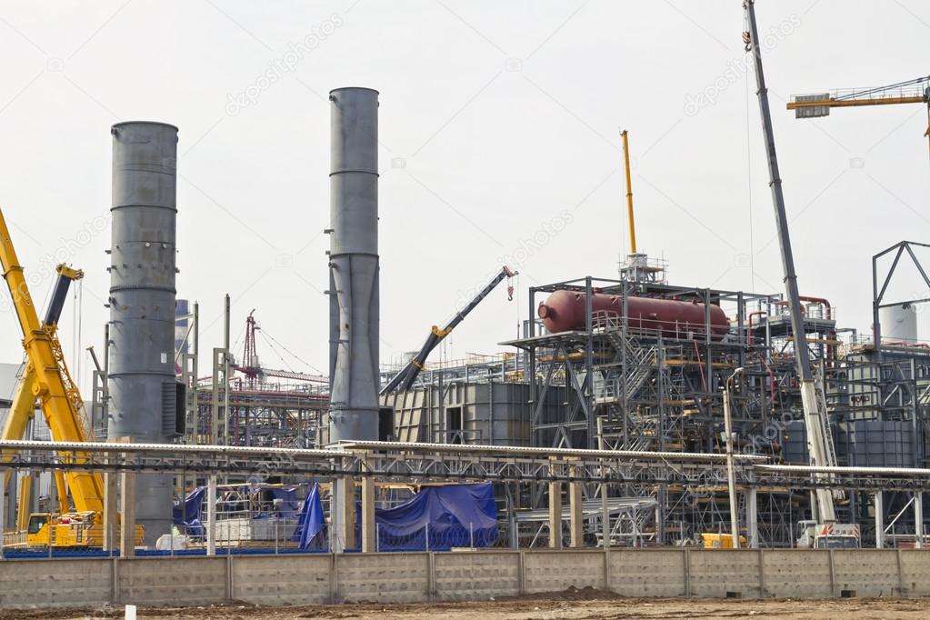 Construction of a new plant at the refinery