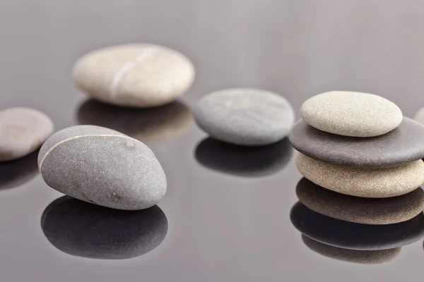 Sea stones are collected in stacks — Stock Photo, Image