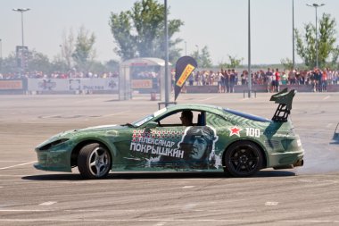 Araba takım x-yuvarlak askeri konular stilize