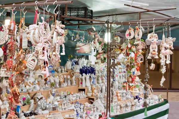 Tent Bazaar with a variety of souvenir shops — Stock Photo, Image