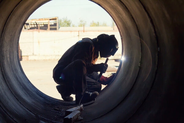 The welder is gaining increased cladding weld