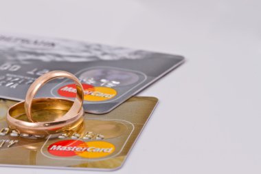 Alyans ve mastercard altın