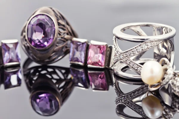 Wybór biżuterii srebrnej — Zdjęcie stockowe
