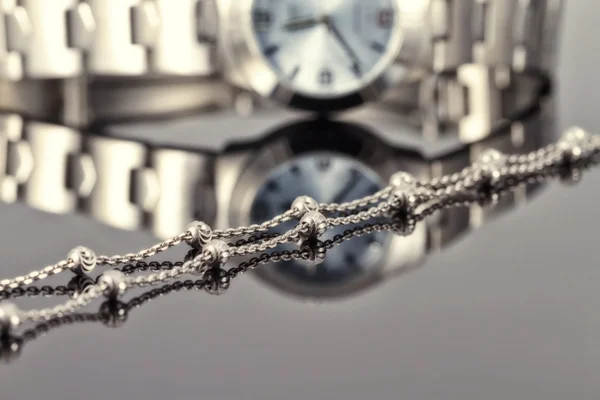 Silver chain ladies watch chrome-plated steel — Stock Photo, Image