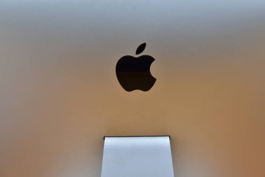 Yeni iMac masaüstü bilgisayarı, 2012 ortası modeli.