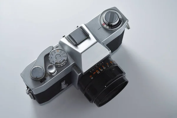 Klasická Filmová Kamera Bílém Pozadí — Stock fotografie