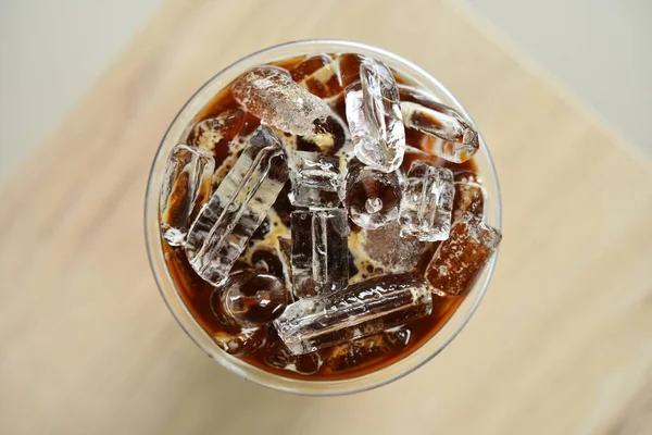 Finnish votkalı espresso kahve, portakal suyu, greyfurt suyu ve bal.