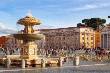 Vatican, 11.10.2019, St. Peter's Square in front of St. Peter's Basilica designed by Giovanni Bernini. Crowds of believers gather here to listen to the speeches of the pontiff.
