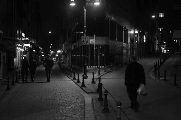 Homem Andando Rua — Fotografia de Stock