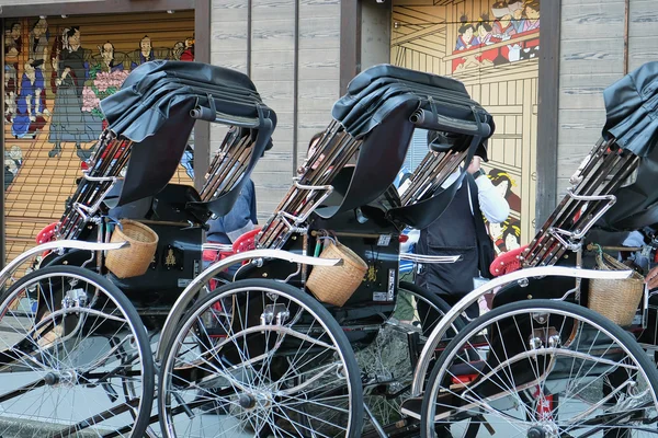 De riksja's in Tokio — Stockfoto