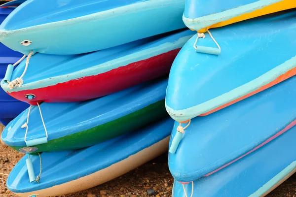 Fondo colorido kayaks — Foto de Stock