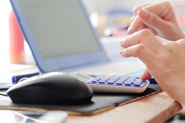 çalışma zamanı arka plan