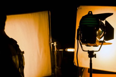 Stüdyo ışıklandırma kurulum arka planının resmi