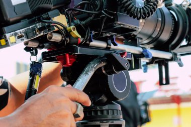 Film endüstrisi. Profesyonel kamera ve ekipman arkaplanı görüntüsü