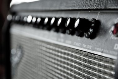 gitar amplifikatör görüntüyü kapat