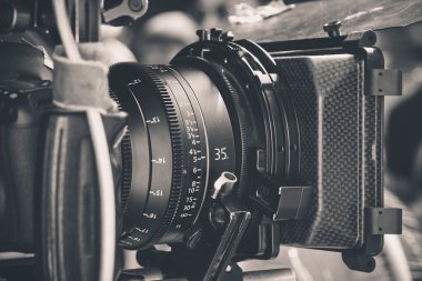 Profesyonel dijital video kamera