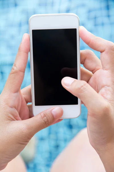 Frau mit Smartphone — Stockfoto