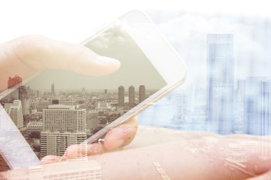 Çift pozlama el ile hareket eden telefon