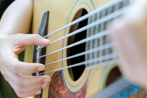 Akoestische basgitaar. — Stockfoto