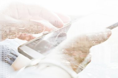 Cityscape ve akıllı telefon çift pozlama